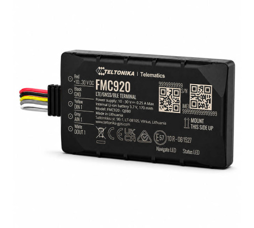 Teltonika FMC920 ABCR car GPS tracker - view of the device from two sides